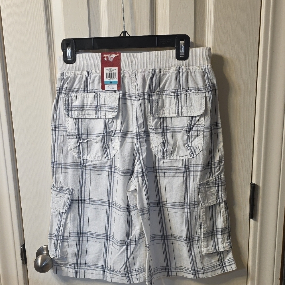 UNIONBAY Boys Gray Plaid Cargo Shorts - Picture 3 of 3